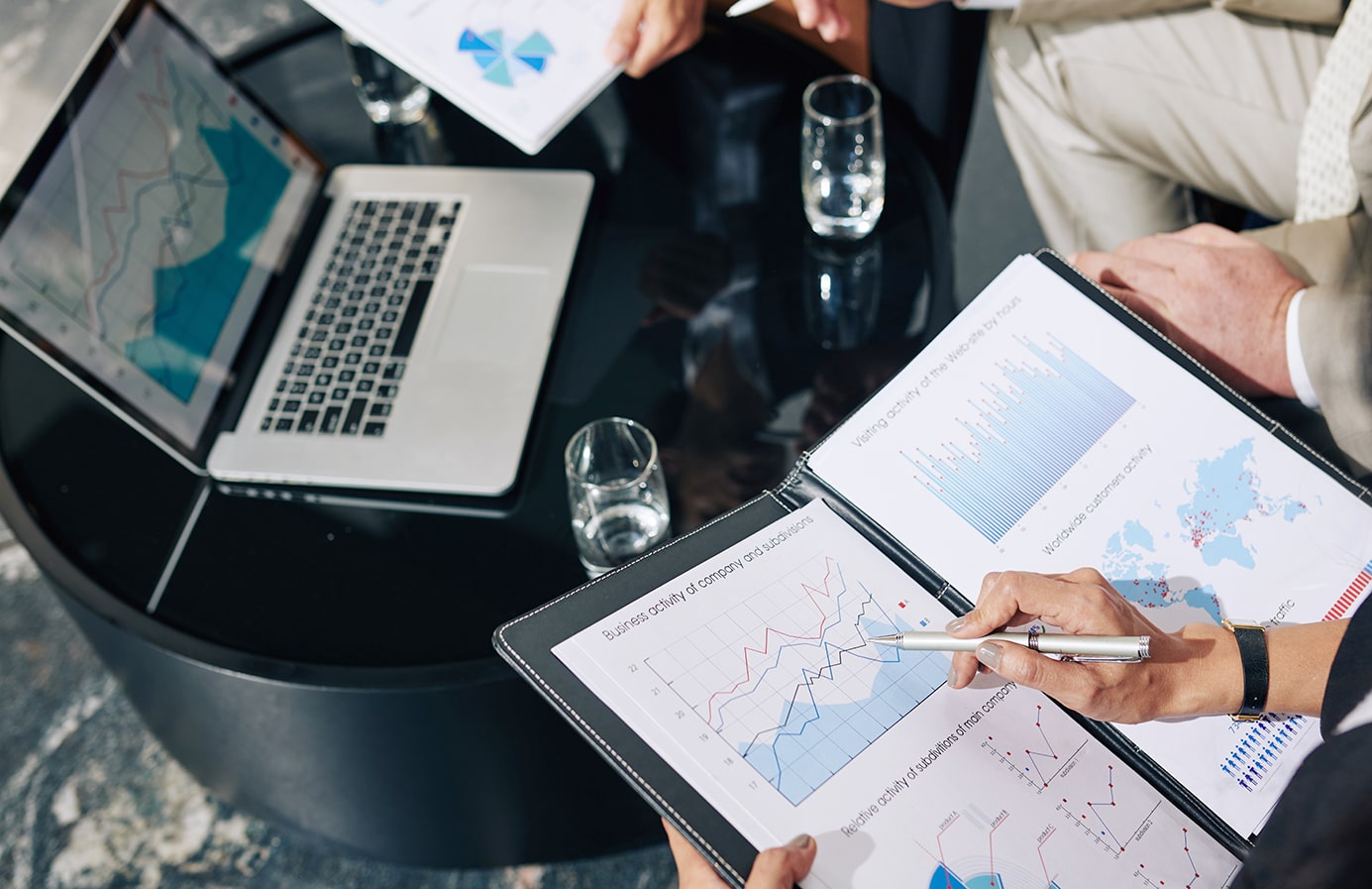 Visual Data Storytelling: How Consulting Firms Turn Complexity into Clarity